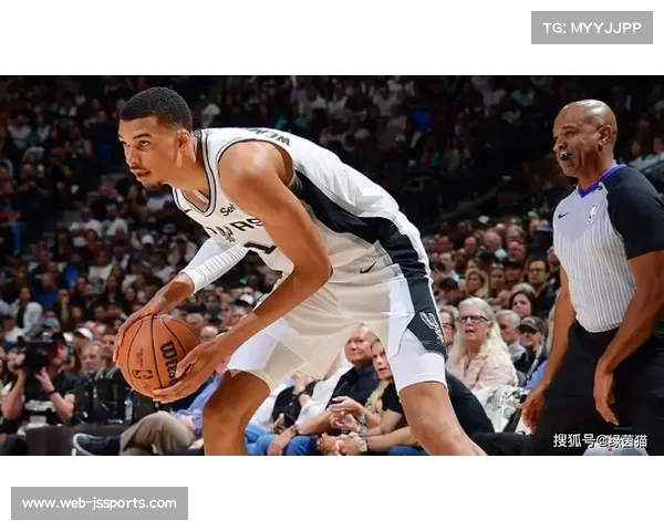 文班亚马缺阵期间，马刺凯尔登·约翰逊篮板贡献突出